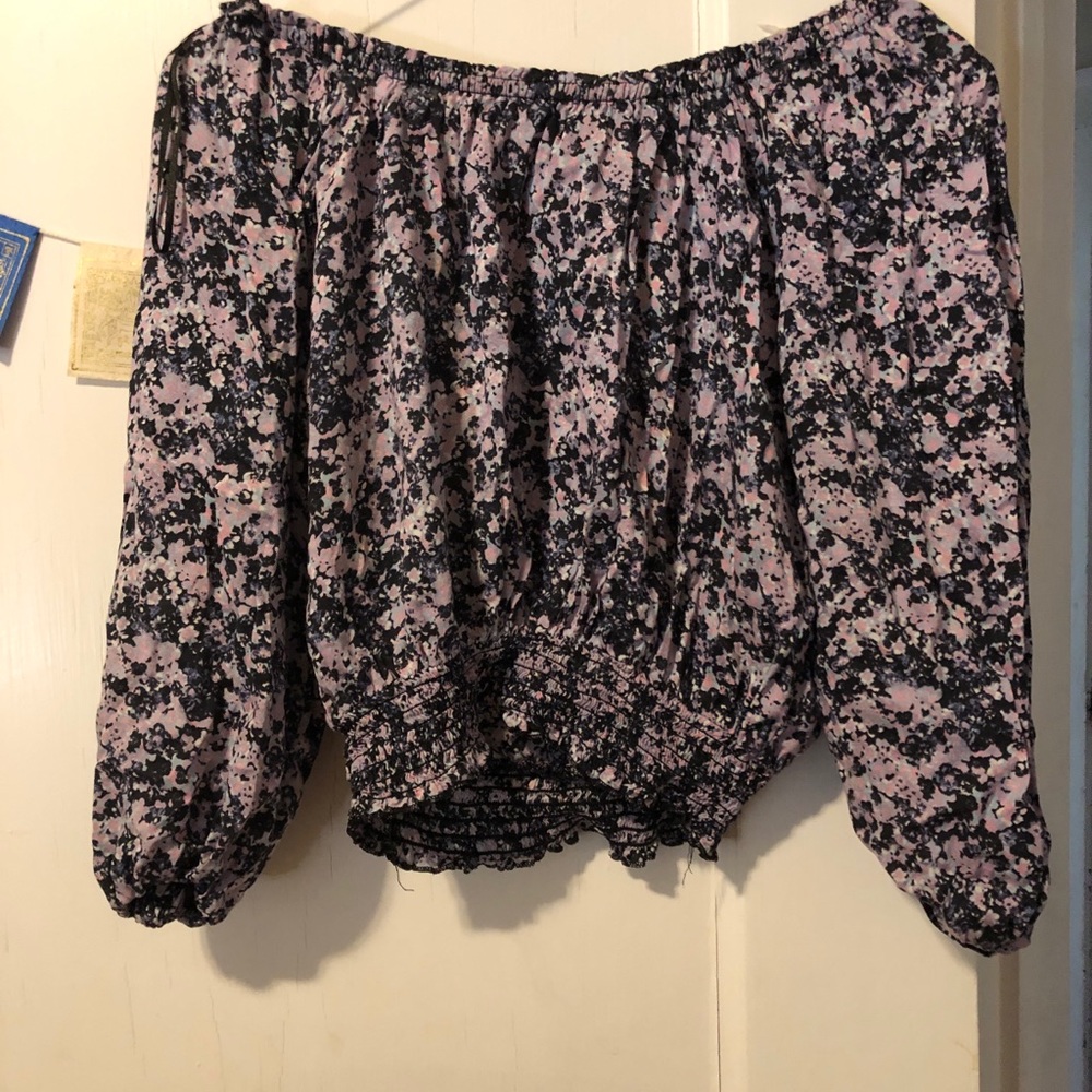 Long sleeve flower crop top